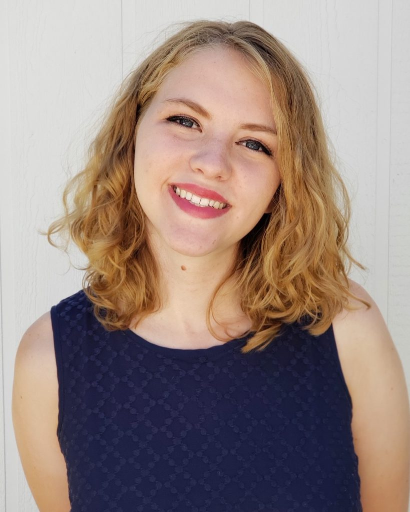 Headshot of alumna Aly Homminga